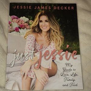 Jessie James Decker SIGNED Book